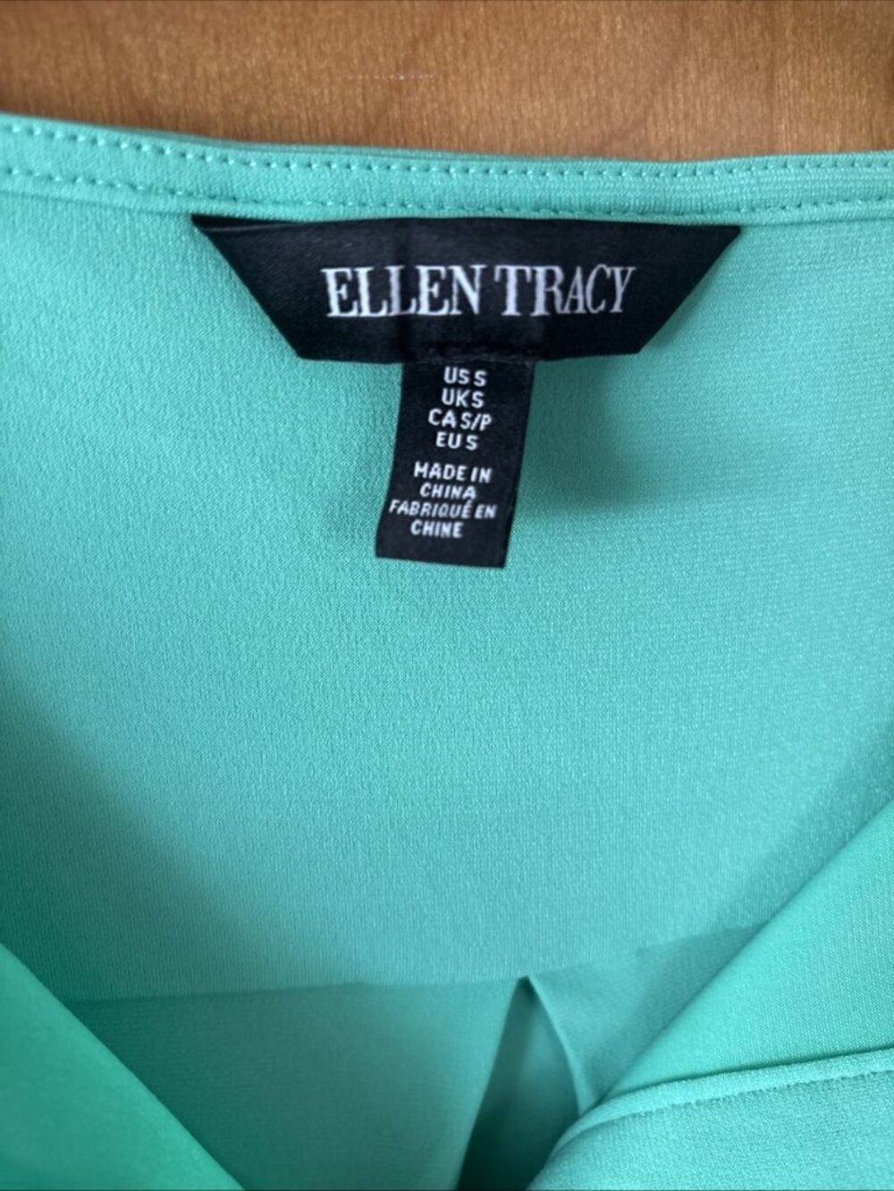 Ellen Tracy Bright Seafoam Sleeveless Top Size S Front Zipper Accents Stretch - Picture 3 of 10